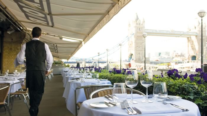 Restaurant overlooking Tower Bridge